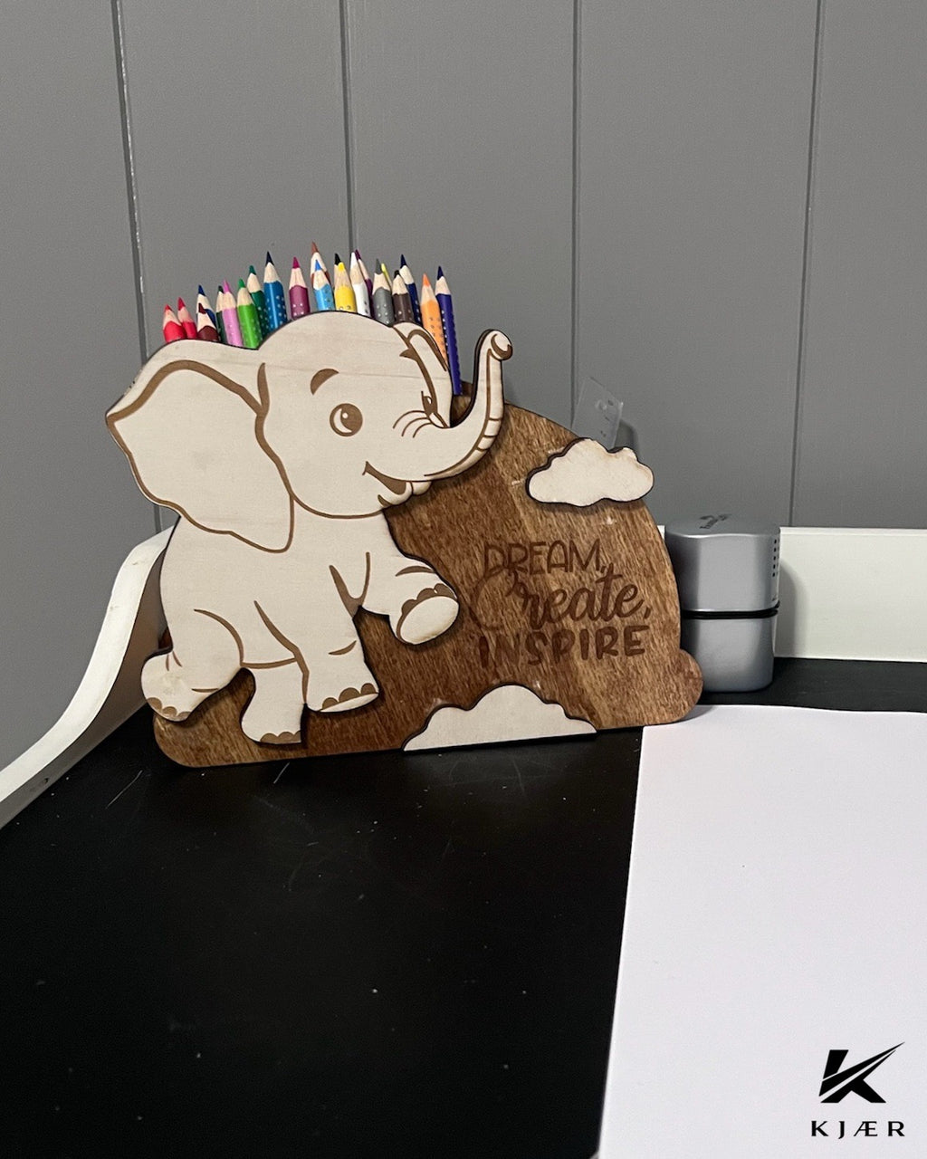 Skrivebordsoppbevaring til barn - elefant